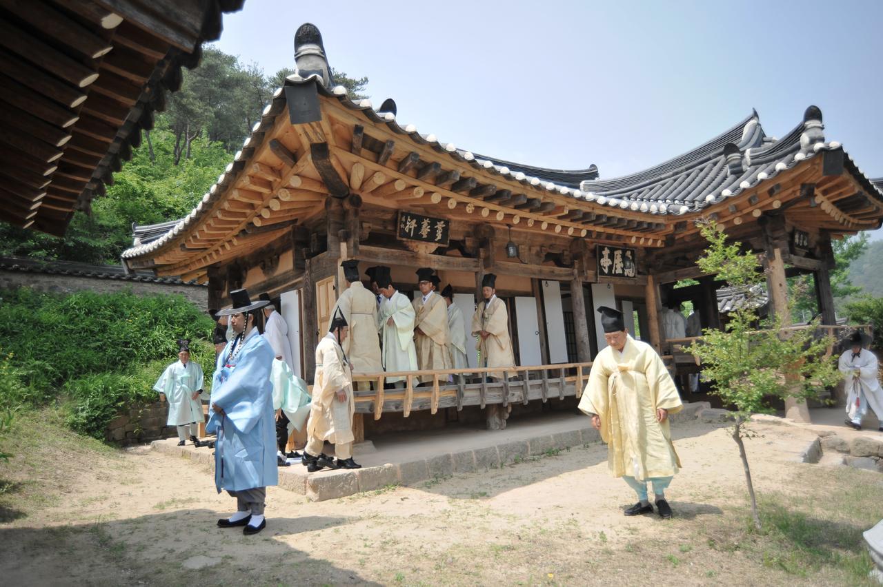 Gwiae Traditional House Yeongcheon Экстерьер фото