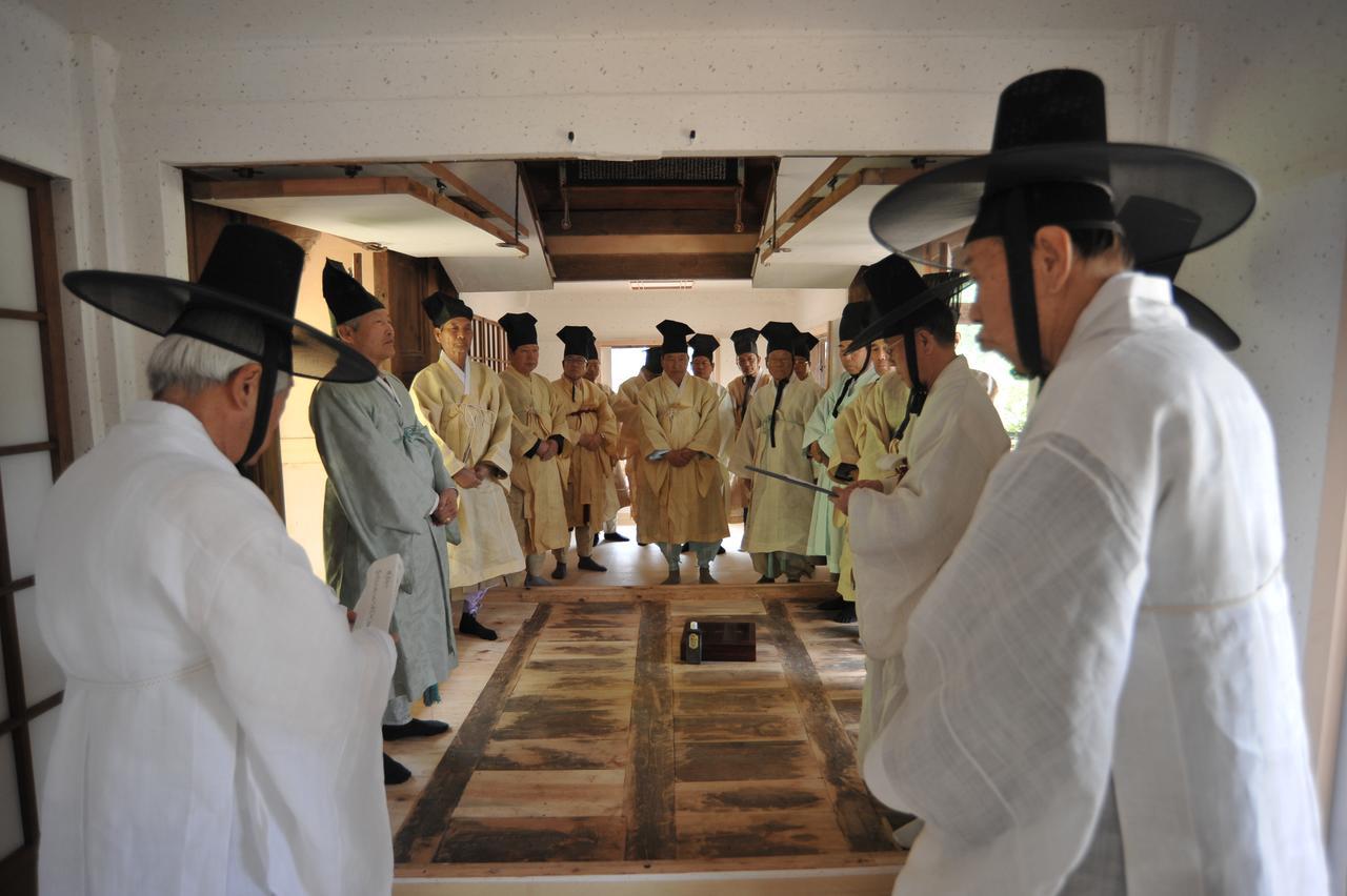 Gwiae Traditional House Yeongcheon Экстерьер фото
